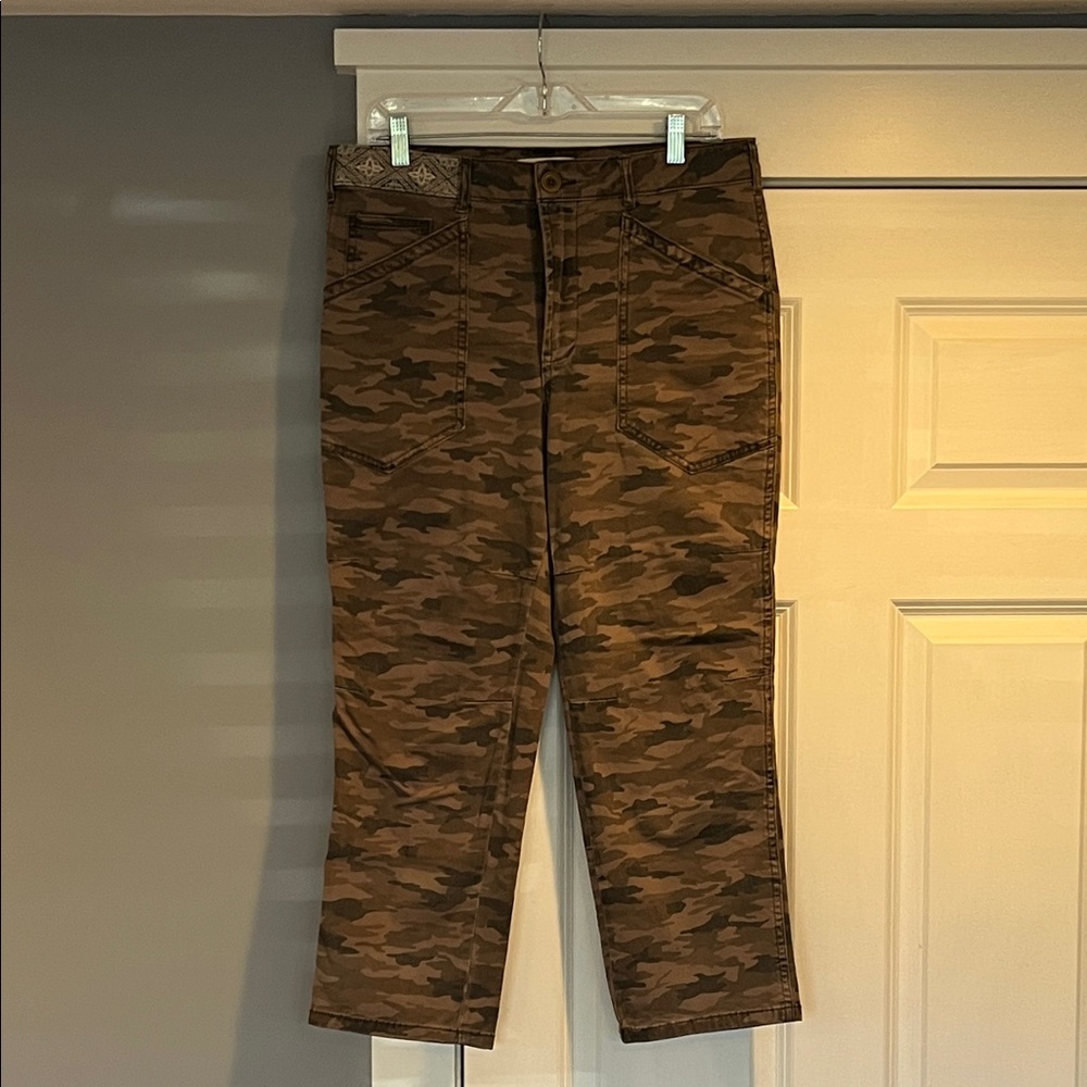 Anthropologie Women's Cropped Camo Pants in Brown Green